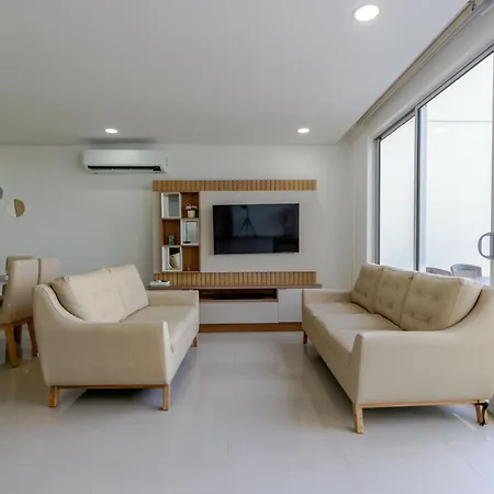 Apartamento Duplex Junto A La Playa Apartamento *